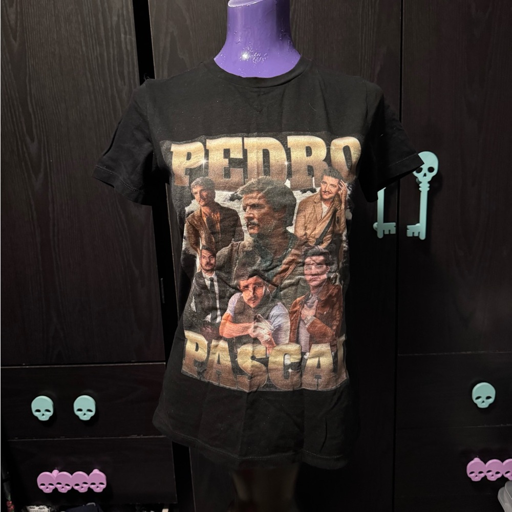 Pedro Pascal Black Graphic Tee